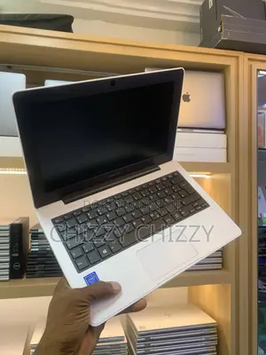 Laptop Medion 4GB Intel Celeron SSD 60GB