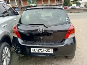 Toyota Vitz 2010 Black