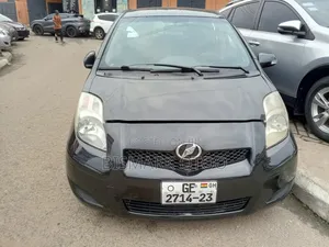 Toyota Vitz 2010 Black