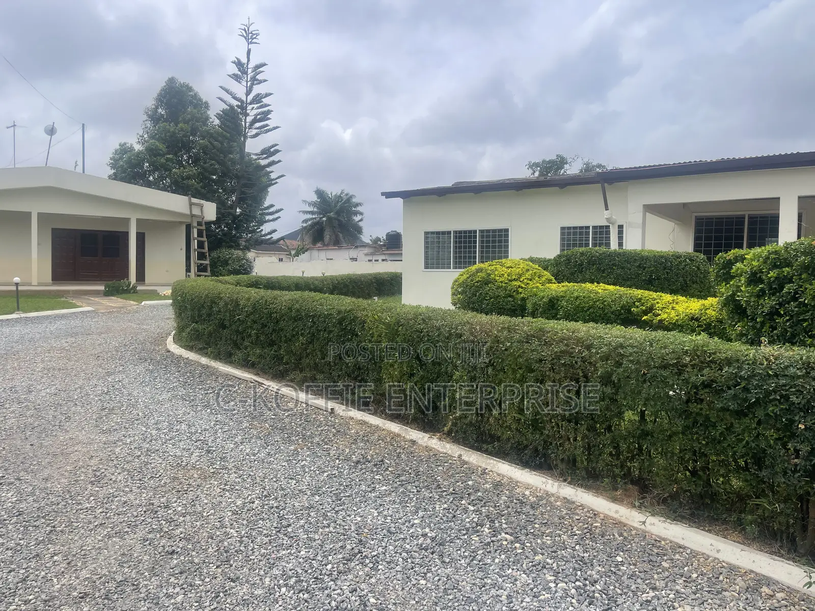 Furnished 4bdrm House in Tesano for rent