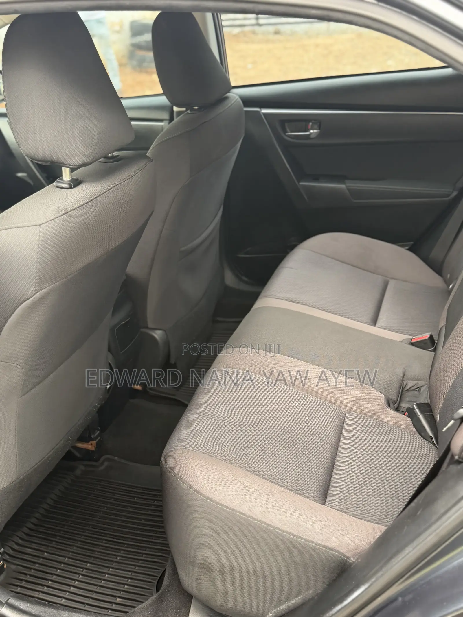 Toyota Corolla SE 4dr Sedan (1.8L 4cyl CVT) 2017 Gray