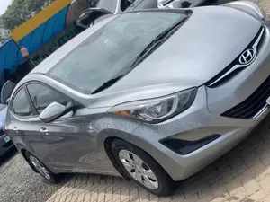 Hyundai Elantra 2016 Silver
