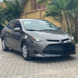 Toyota Corolla 2017 Gray