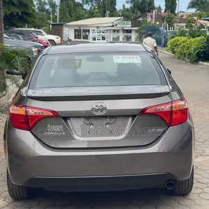 Toyota Corolla 2017 Gray