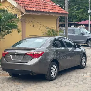 Toyota Corolla 2017 Gray