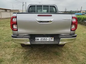Toyota Hilux 2017 Silver