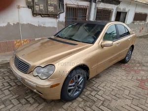 Mercedes-Benz C240 2003 Gold