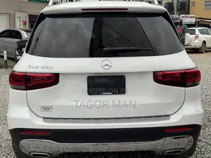 Mercedes-Benz GLB-Class 2023 White
