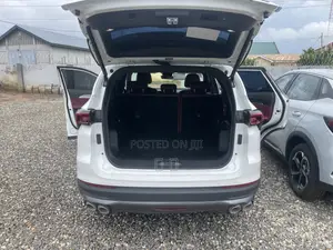 Jetour X70 Plus 2022 White