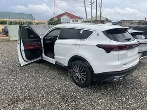 Jetour X70 Plus 2022 White