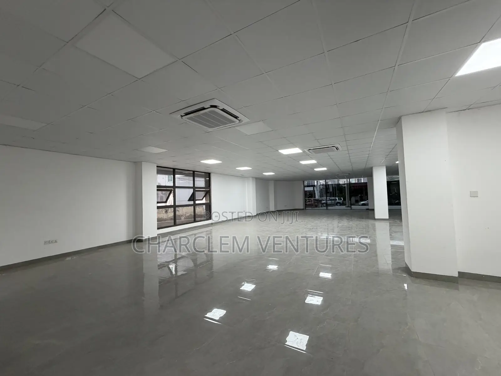 Prime Commercial Space for Rent