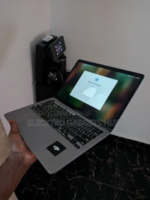 Laptop Apple MacBook Pro 2020 M1 8GB Apple M1 SSD 512GB