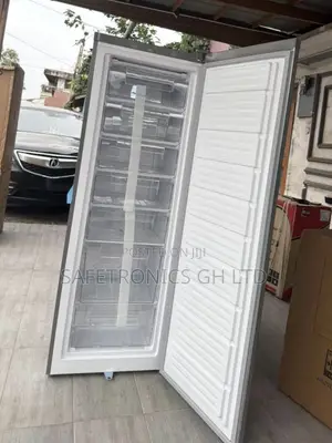 Neatly Sealed Nasco NASD1-33 242-Liter Upright Standing Freezer