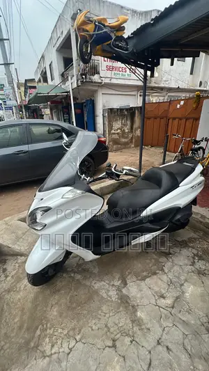 Yamaha Majesty 2020 White