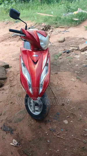 Piaggio Scooter 2022 Red