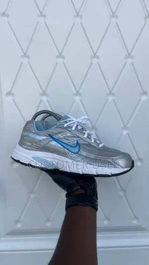 Nike Initiator