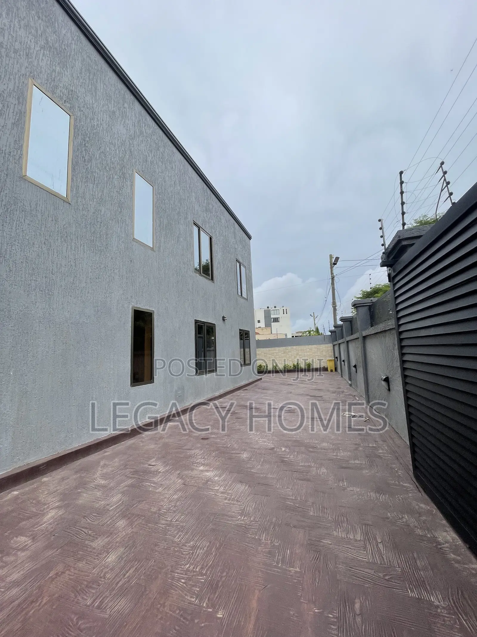 4bdrm House in East Legon, American House for sale