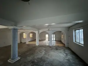 Space for Rent With Lavatory