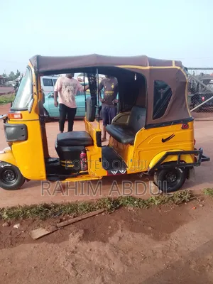 Bajaj RE 2023 Yellow