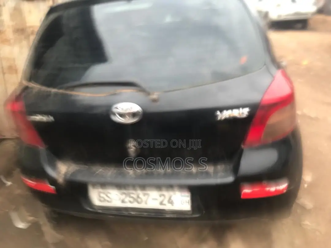 Toyota Yaris 2014 Black