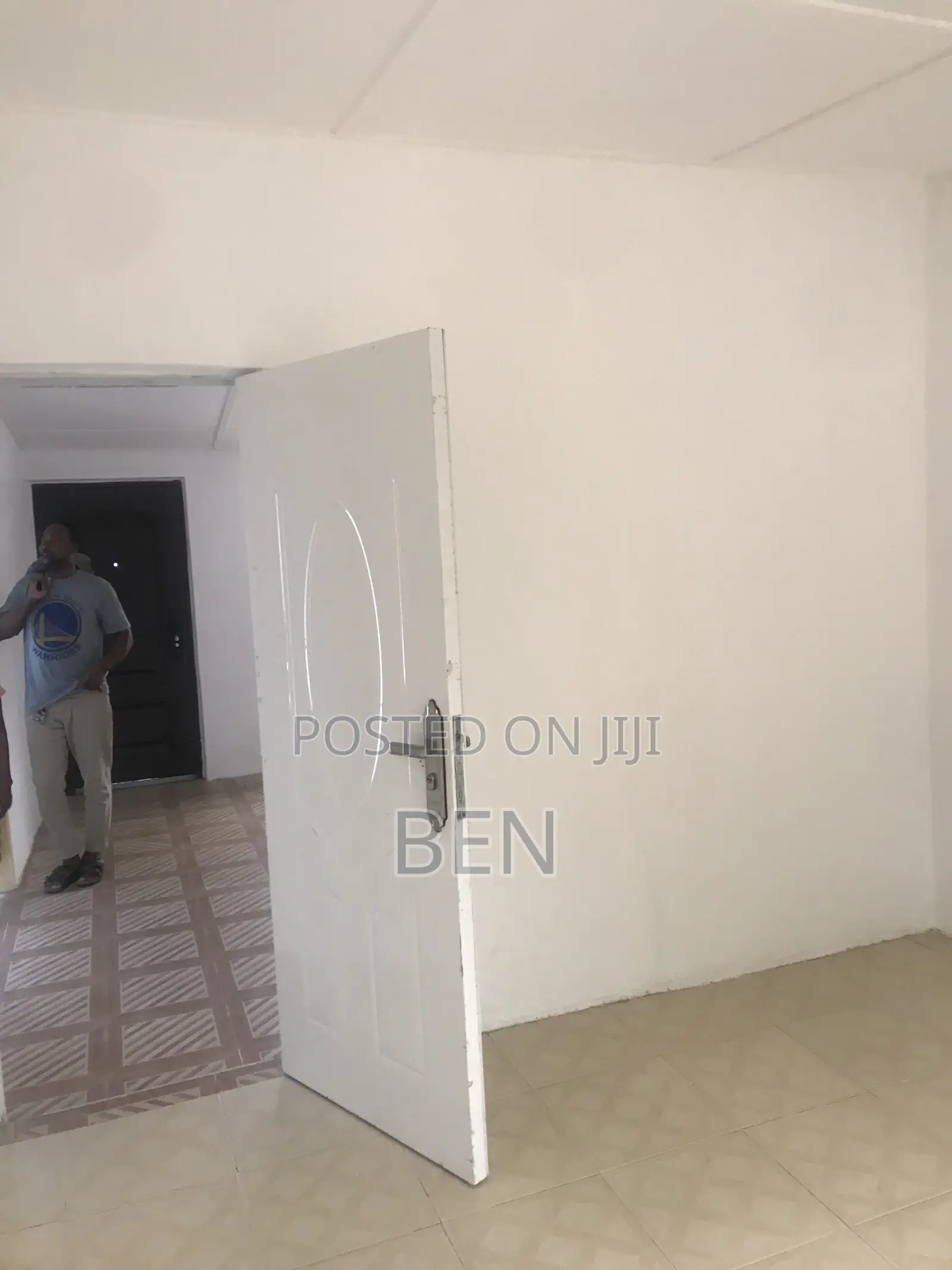 2bdrm Apartment in Taxi Rank Abelenkpe, Lincoln School Area for rent