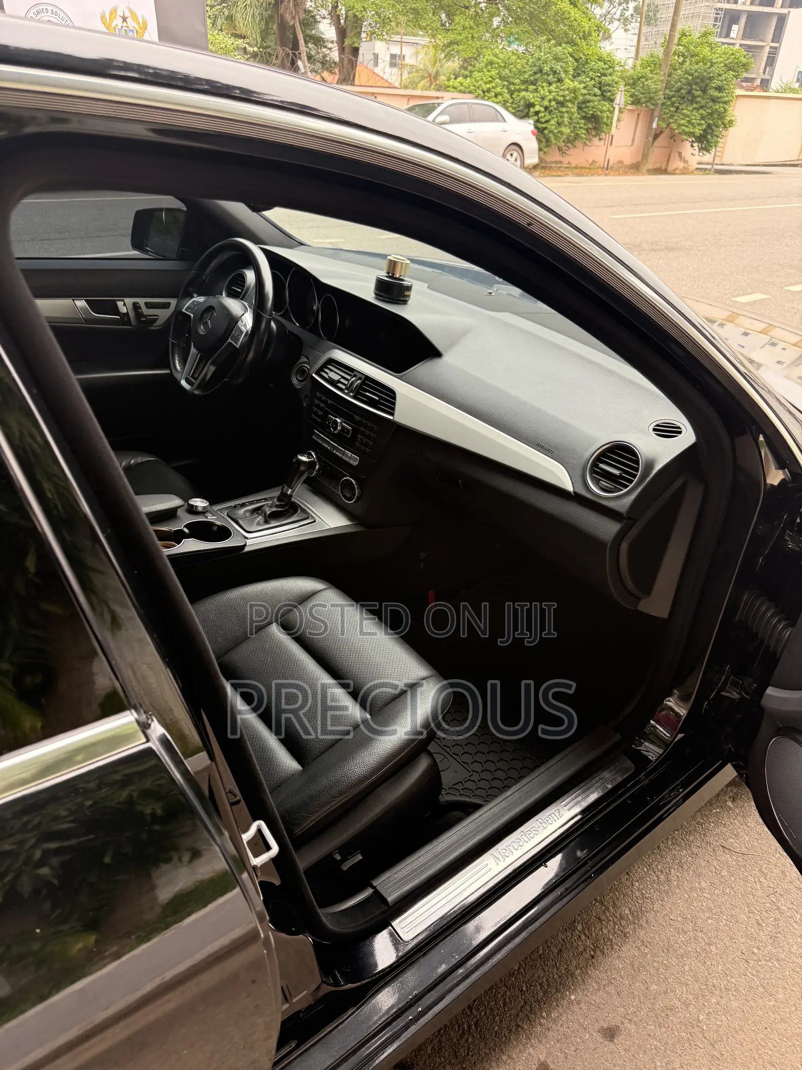 Mercedes-Benz C300 Luxury 4Matic Sedan AWD (3.5L 6cyl 7A) 2013 Black