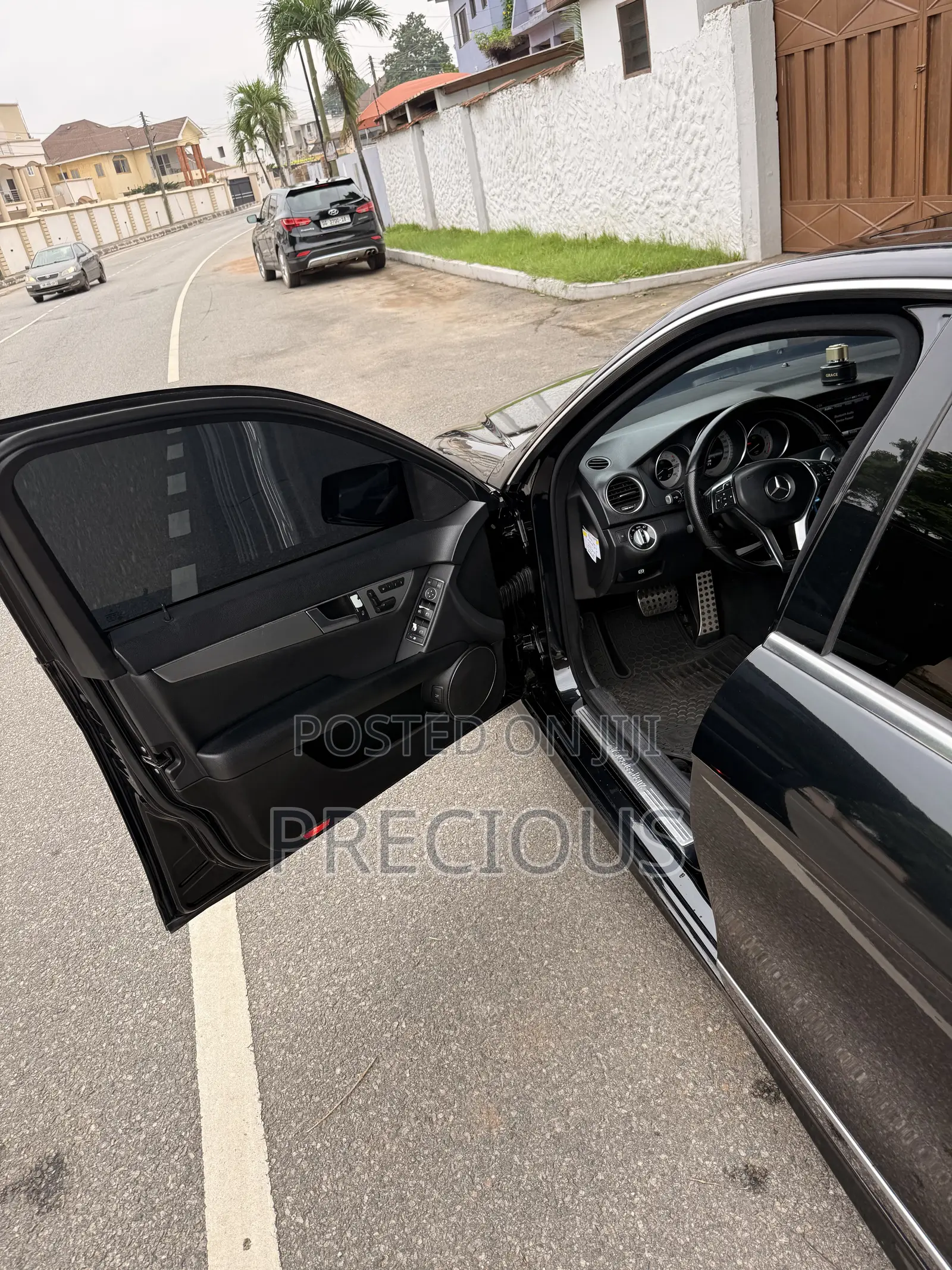Mercedes-Benz C300 Luxury 4Matic Sedan AWD (3.5L 6cyl 7A) 2013 Black