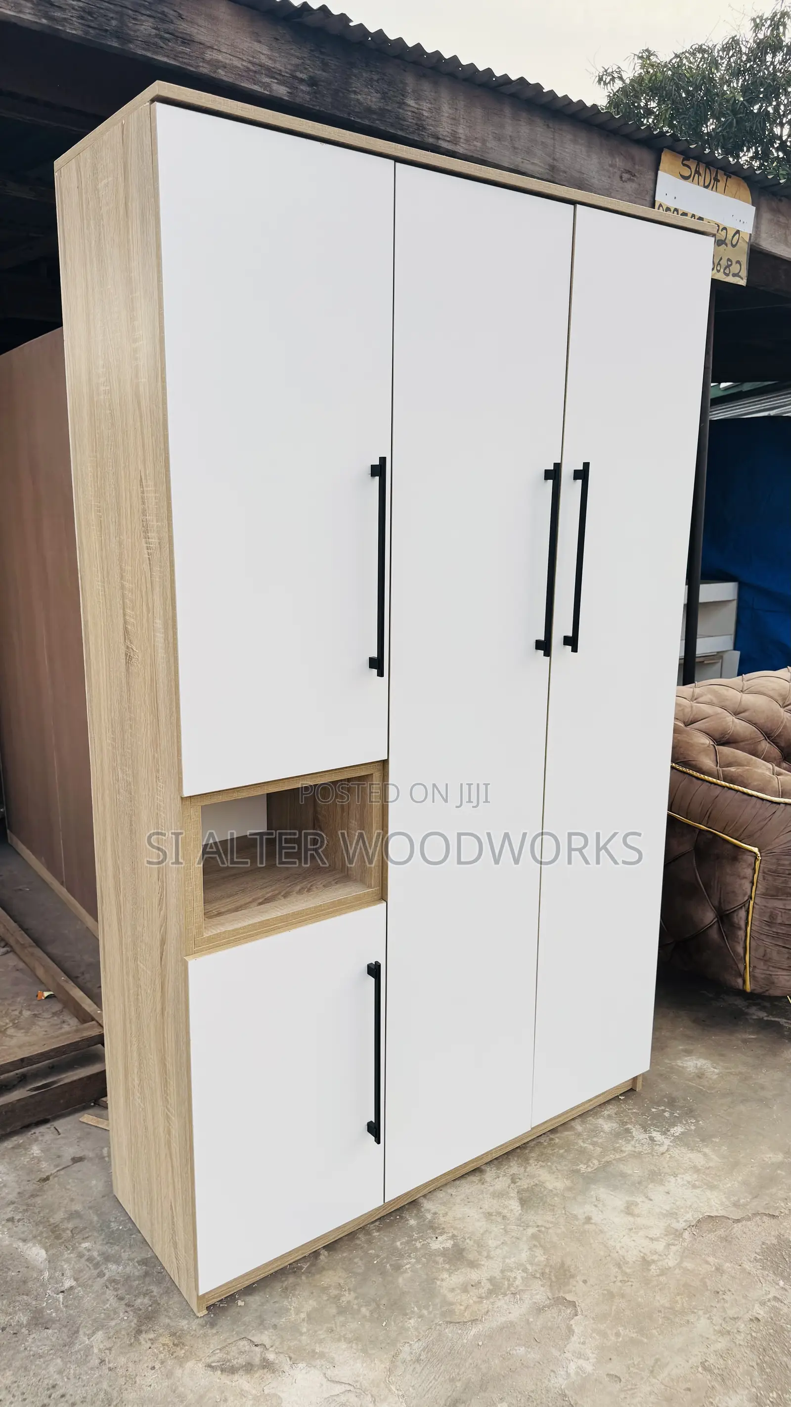 2in1 Foreign Wardrobe
