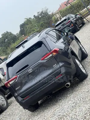 Toyota RAV4 2021 Gray