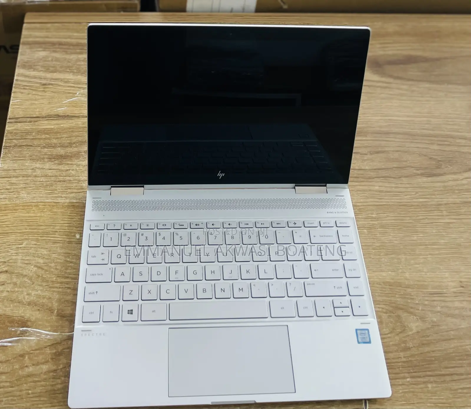 New Laptop HP Spectra 13 8GB Intel Core i7 SSD 256GB