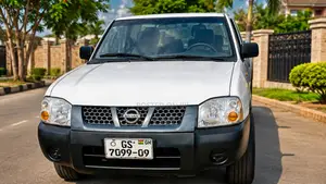 Nissan Pick-Up 2009 White