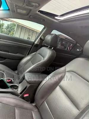 Hyundai Elantra 2018 Blue