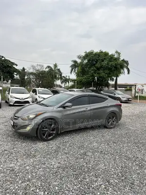 Hyundai Elantra SE 4dr Sedan (1.8L 4cyl 6M) 2014 Gray
