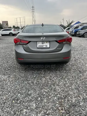 Hyundai Elantra SE 4dr Sedan (1.8L 4cyl 6M) 2014 Gray
