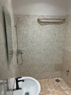 2bdrm Apartment in Born To Pray Estate, Ejisu-Juaben Municipal for rent