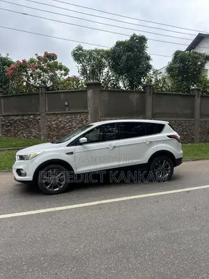Ford Escape SE FWD 2016 White