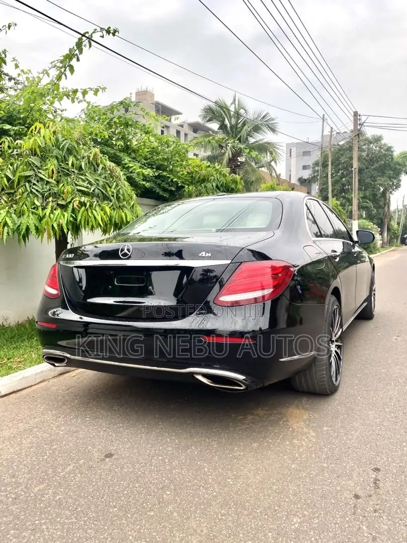 Mercedes-Benz E300 2018 Black