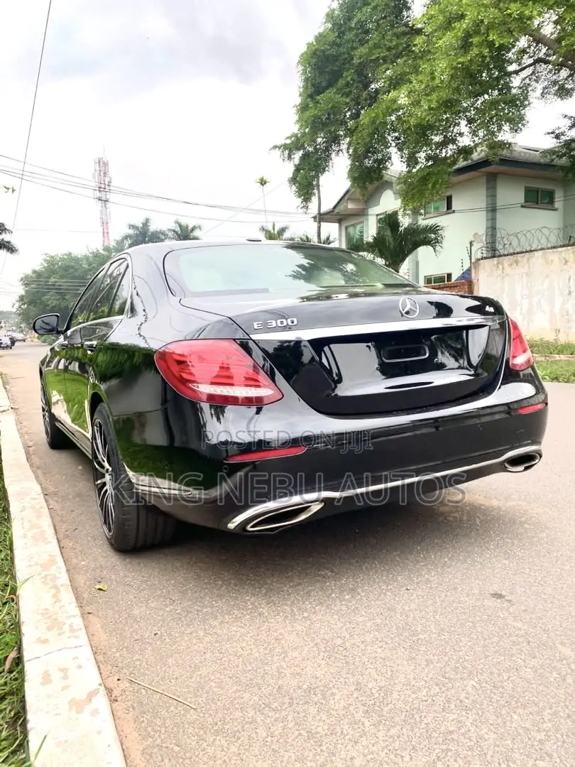 Mercedes-Benz E300 2018 Black