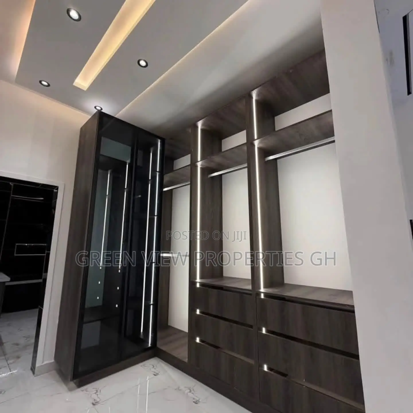 3bdrm Duplex in Lake Side Estate for rent
