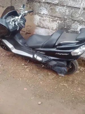 Yamaha Majesty 2017 Black