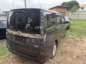 Toyota Voxy Hybrid ZS 2WD 7-Seater 2016 Black