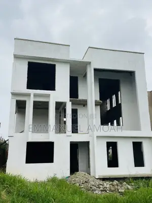 6bdrm House in Amoah, Shama Ahanta East Metropolitan for sale