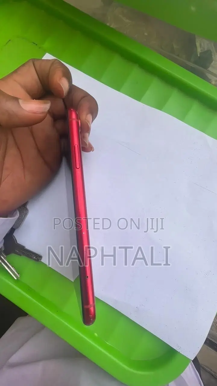 Apple iPhone XR 64 GB Red
