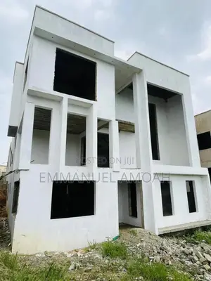 6bdrm House in Amoah, Shama Ahanta East Metropolitan for sale