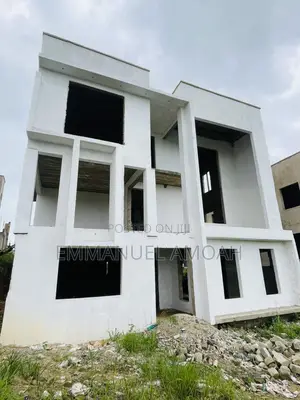 6bdrm House in Amoah, Shama Ahanta East Metropolitan for sale