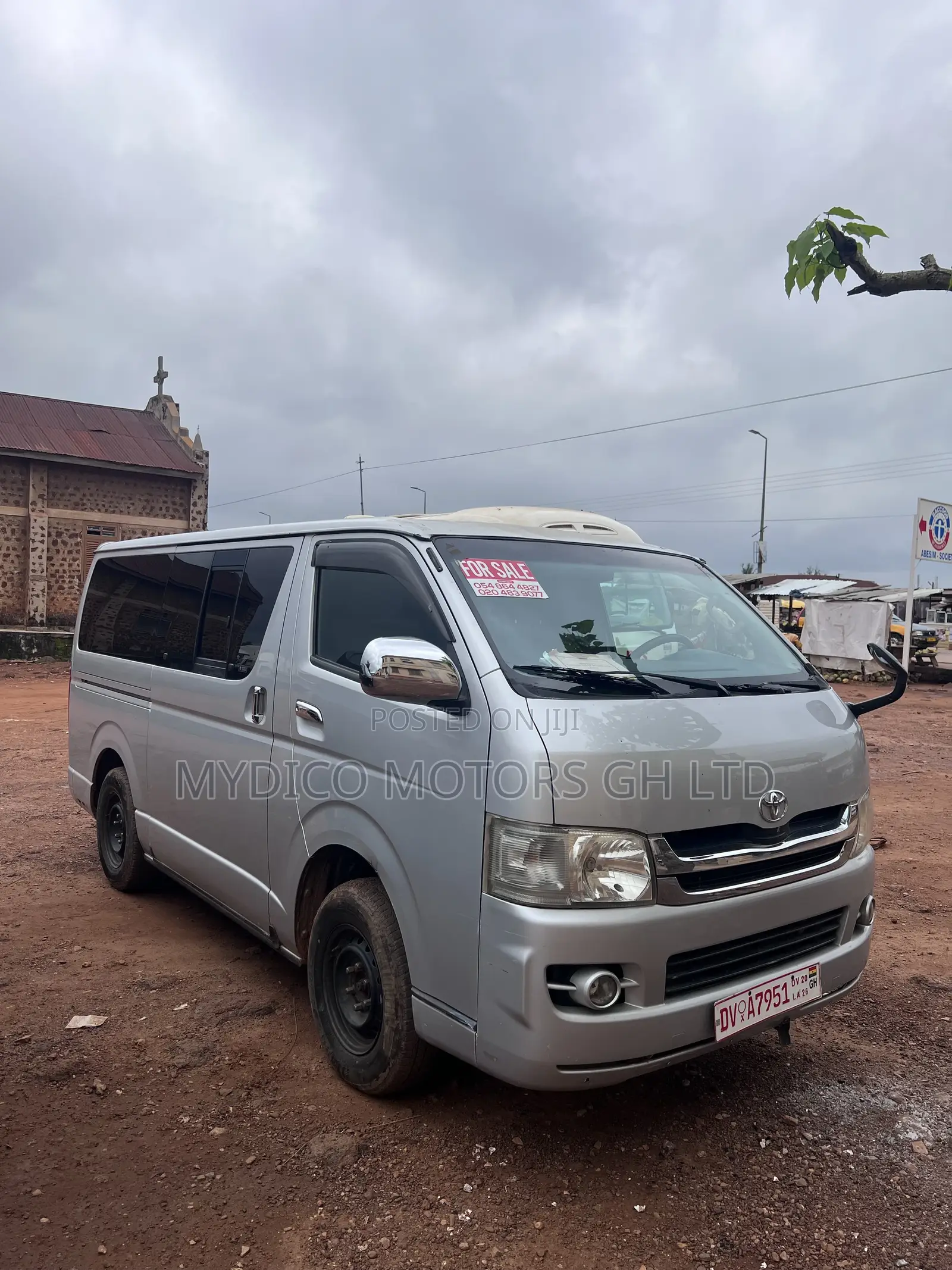 Toyota HiAce 2010 Silver