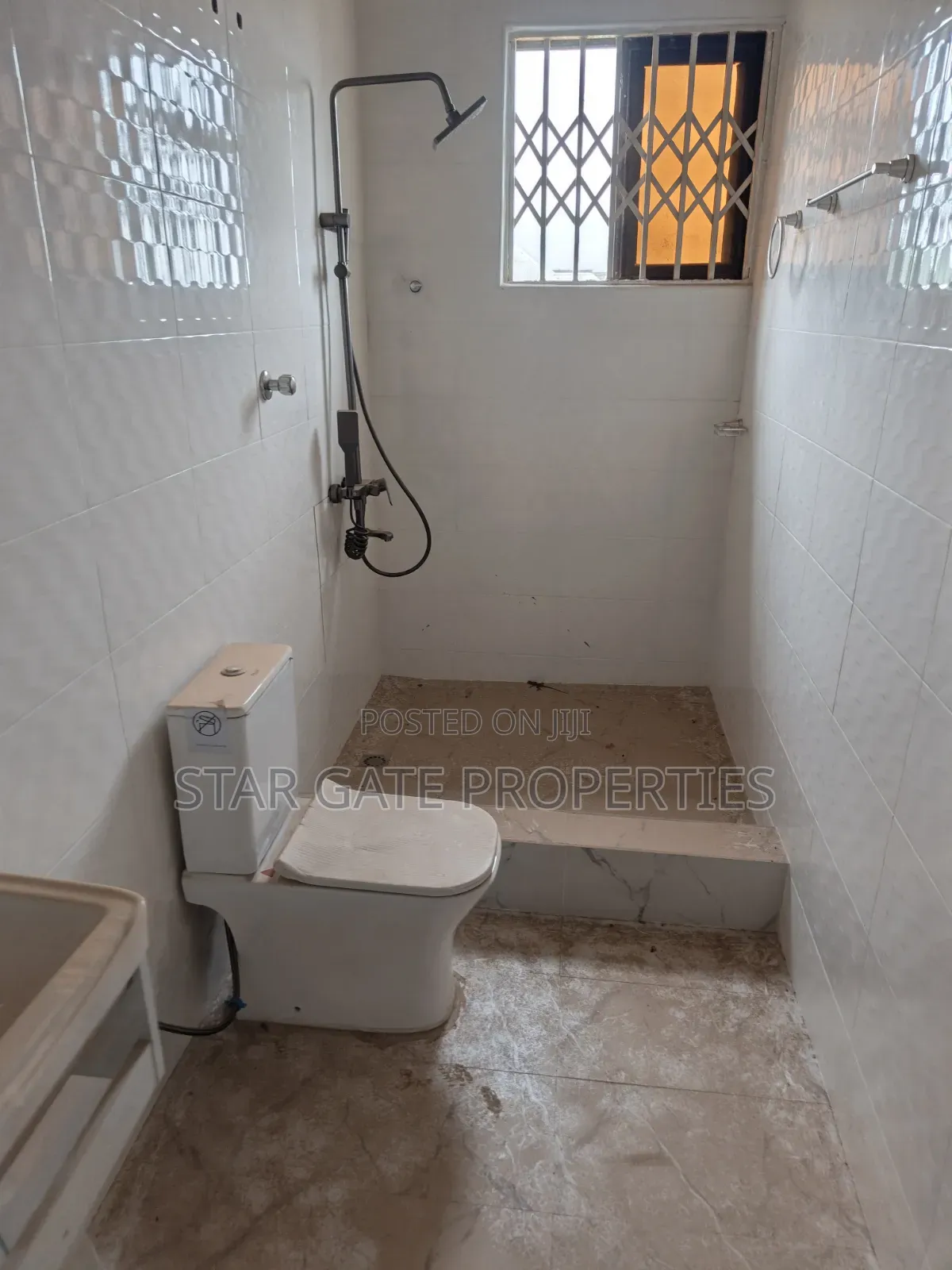 4bdrm House in Kenyasi Adwumam, Kumasi Metropolitan for sale