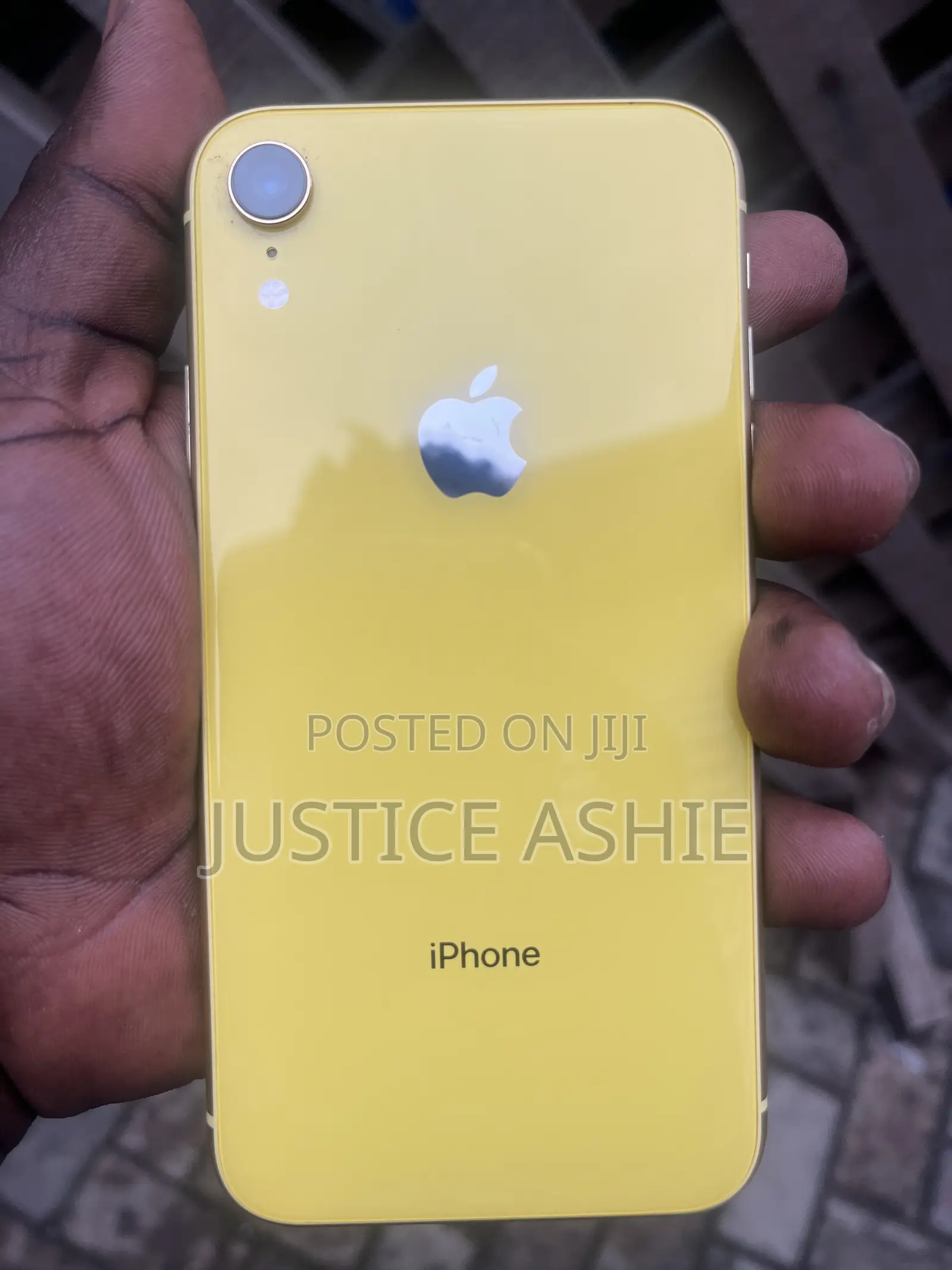 Apple iPhone XR 64 GB Yellow