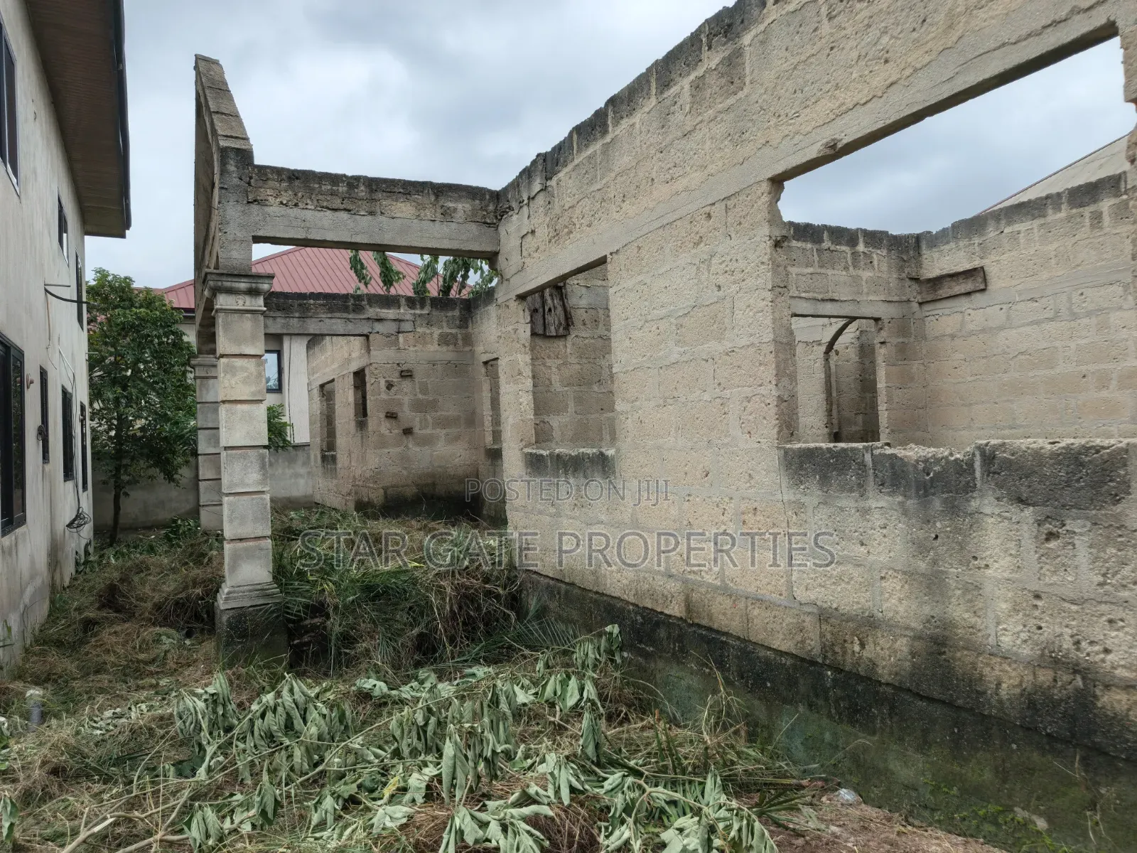8bdrm House in Kenyasi Adwumam, Kumasi Metropolitan for sale