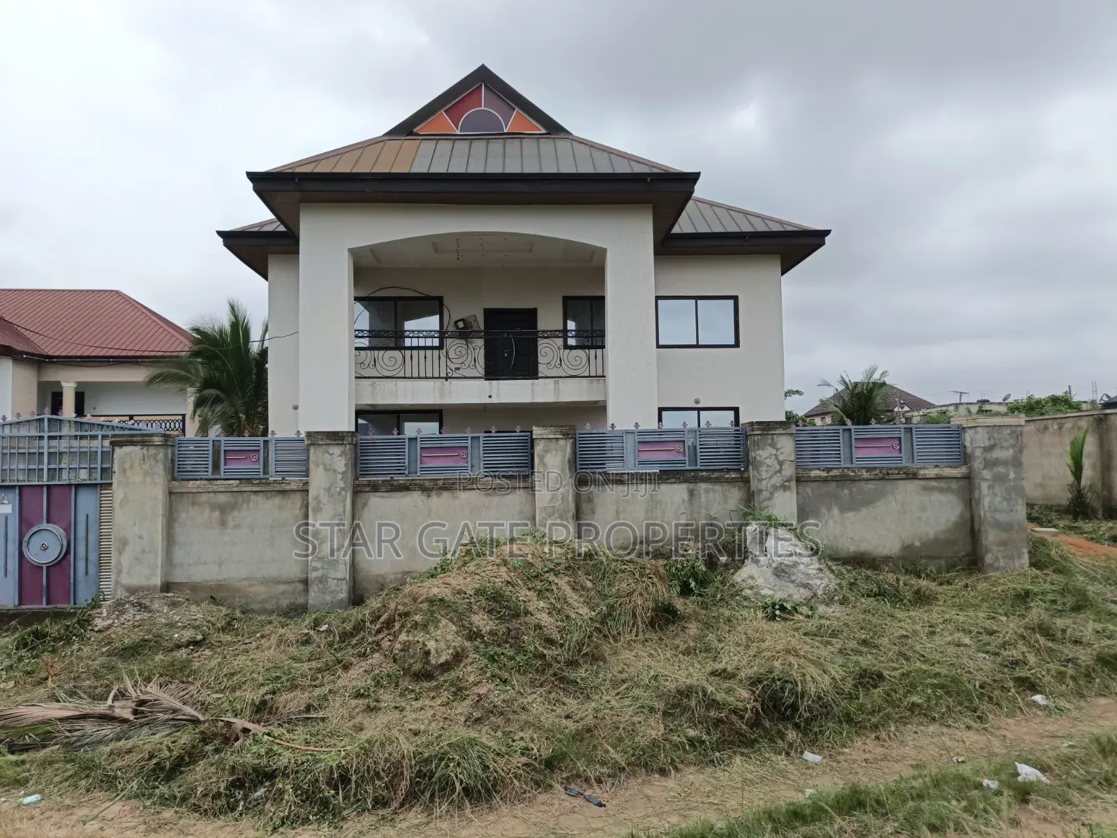 8bdrm House in Kenyasi Adwumam, Kumasi Metropolitan for sale